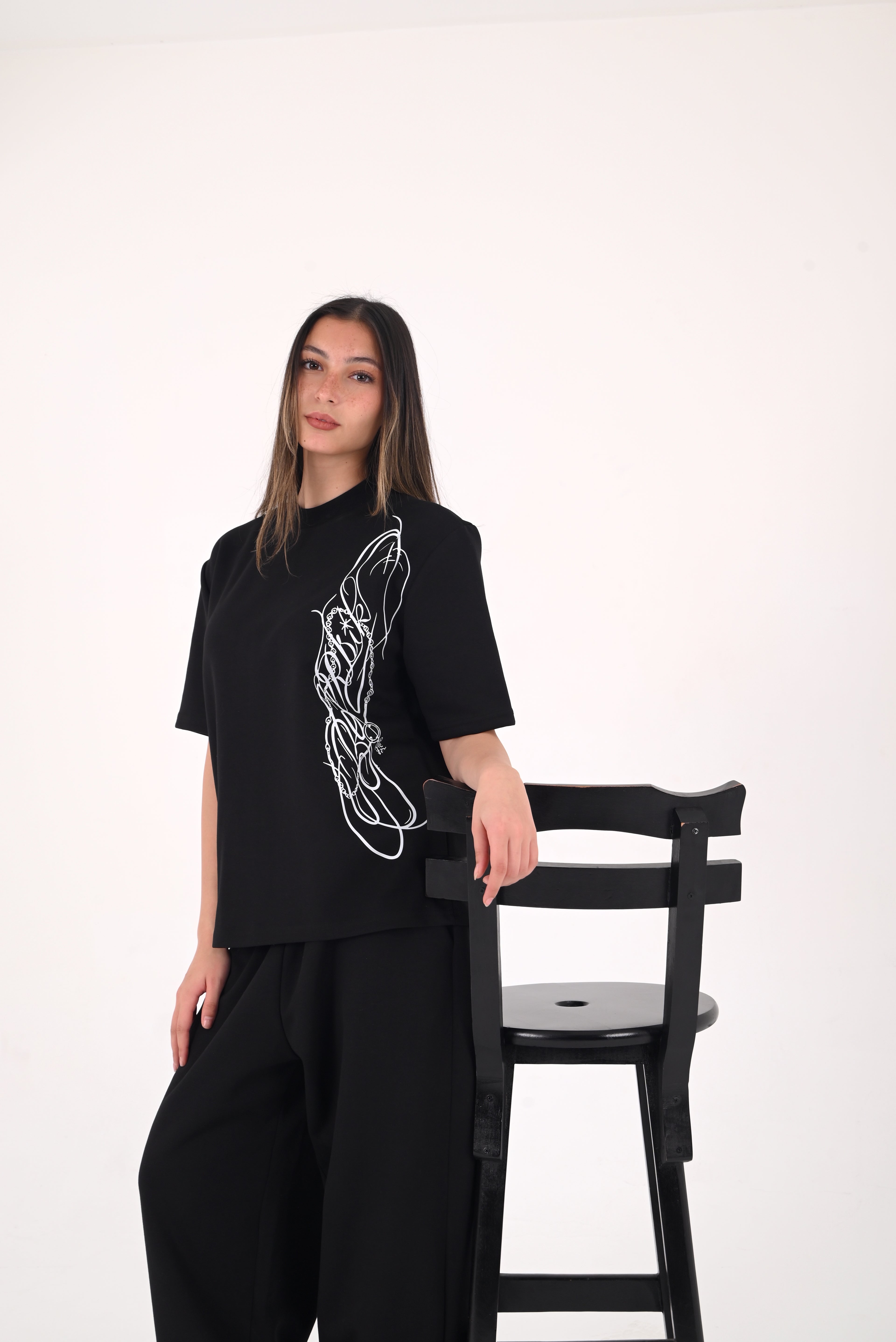 Vertical Signature Tee-Black